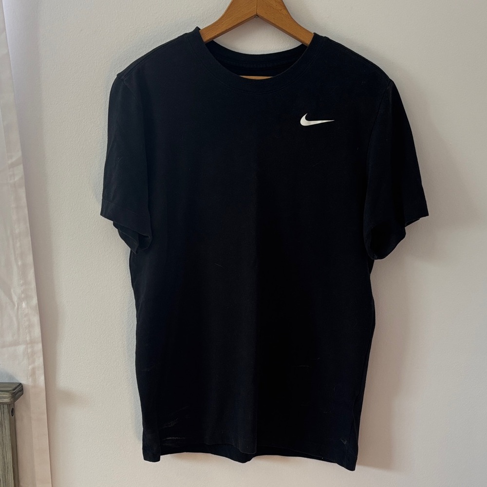 Nike Men's Black Short Sleeve Tee